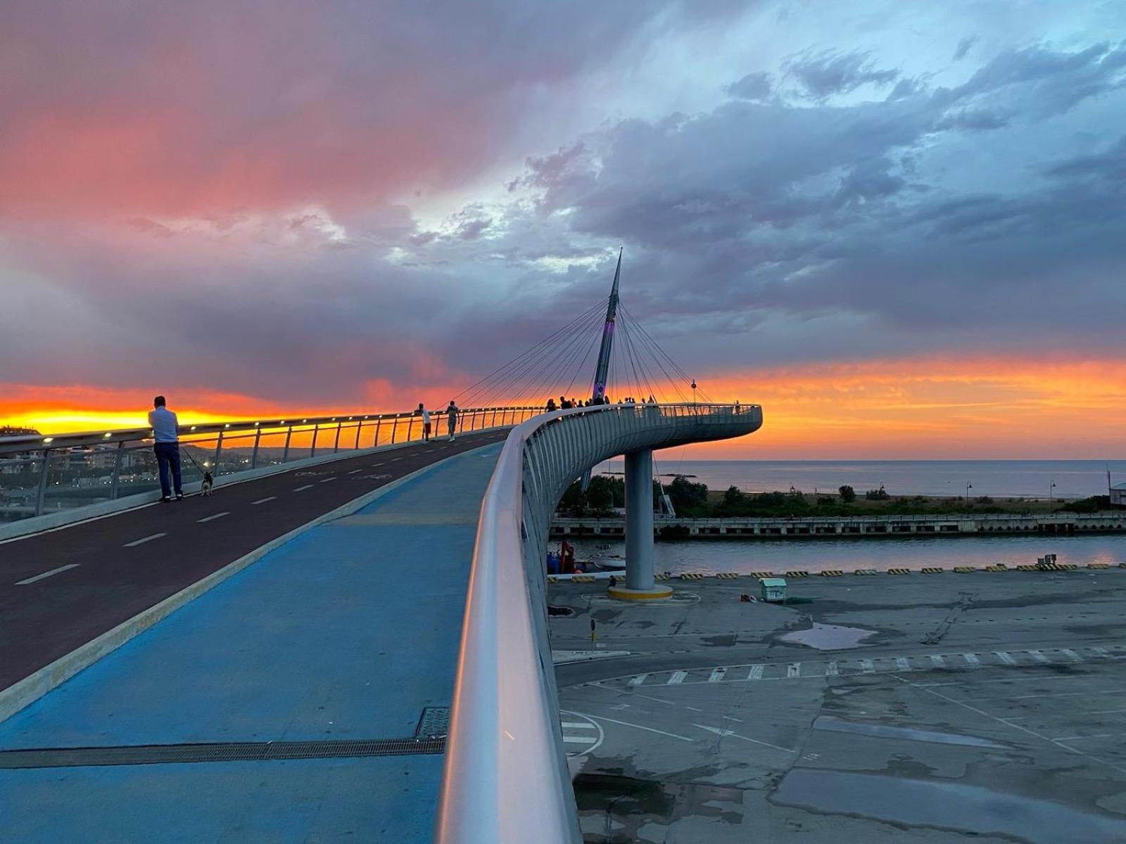 Direttamente Sul Lungomare Apartment Pescara Luaran gambar