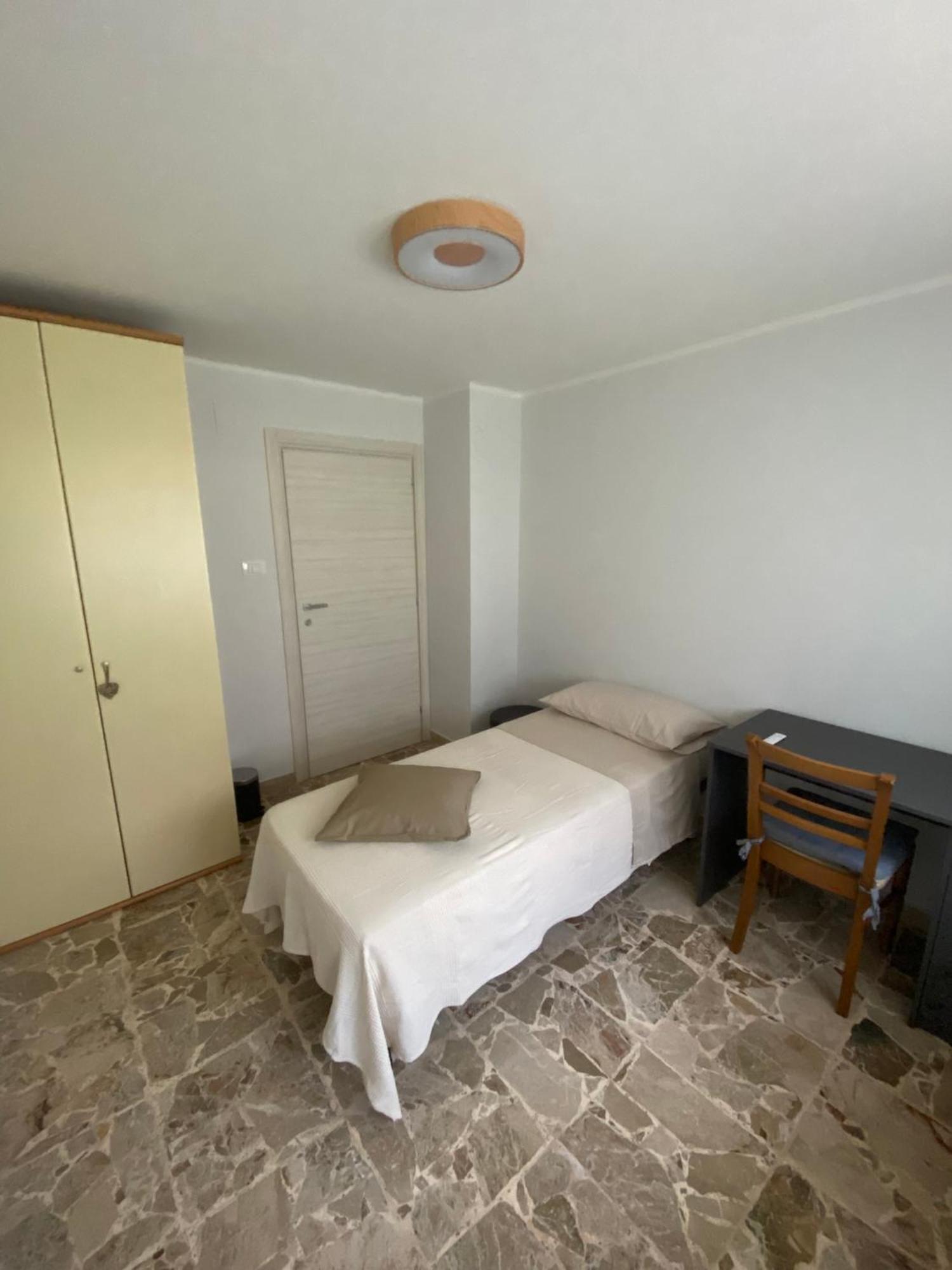 Direttamente Sul Lungomare Apartment Pescara Luaran gambar